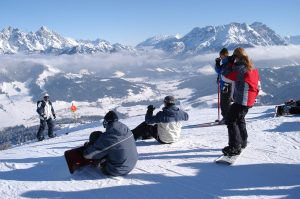 Günstig auf die Piste: Skireisen bei ALDI