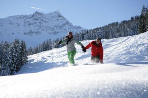 ...tolle Tage ganz in Weiß: Auch während der Faschingstage sind in Skigebieten noch Unterkünfte frei.