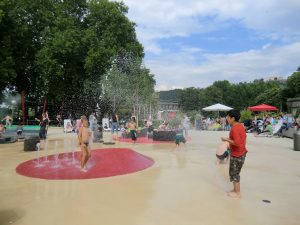 R(h)ein in die Sommerferien: Spaß und Spannung in alten Mauern