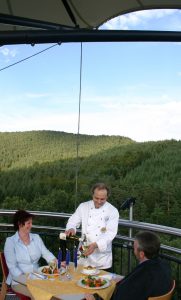 Gourmet-Gipfel im Baumwipfel